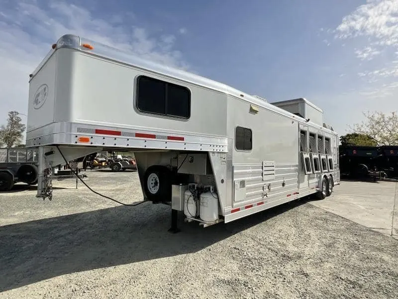 2008 4-Star Trailer 4 horse 12ft Outlaw LQ — view 4