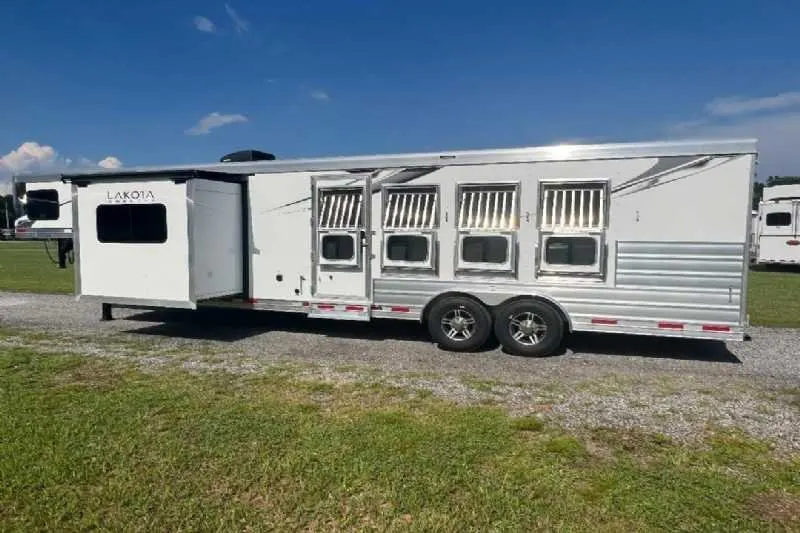 2024 Lakota Charger 8411RKGLQ 4 Horse Trailer with 11′ Short Wall — view 2