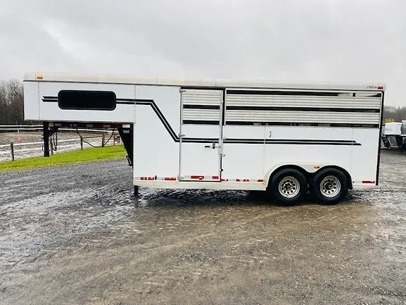 Used 2006 Adam 3 horse stock combo — view 2