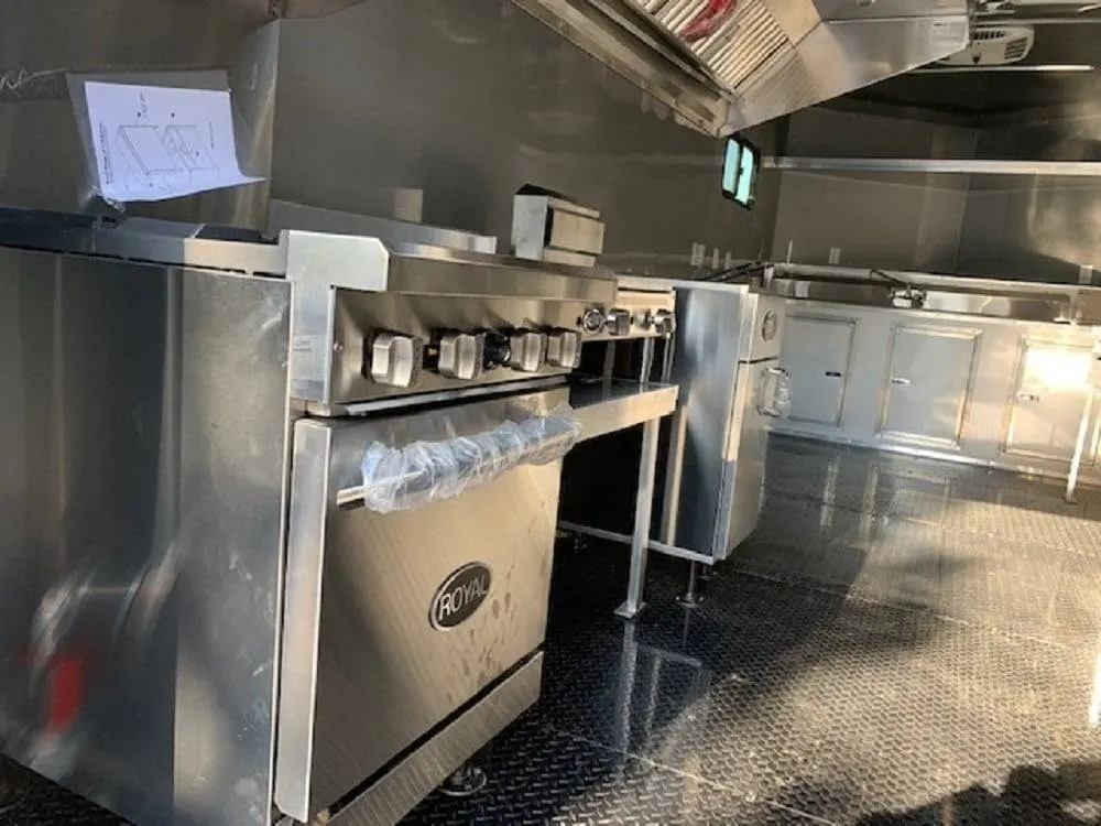 8.5 x 20′ Cobalt Blue Concession Trailer — view 9