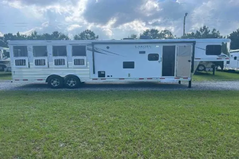 2024 Lakota Charger 8411RKGLQ 4 Horse Trailer with 11′ Short Wall — view 5