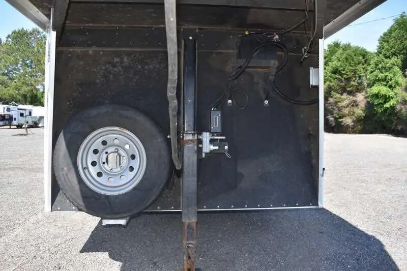 2014 Sundowner 2 Horse Gooseneck Trailer — view 11