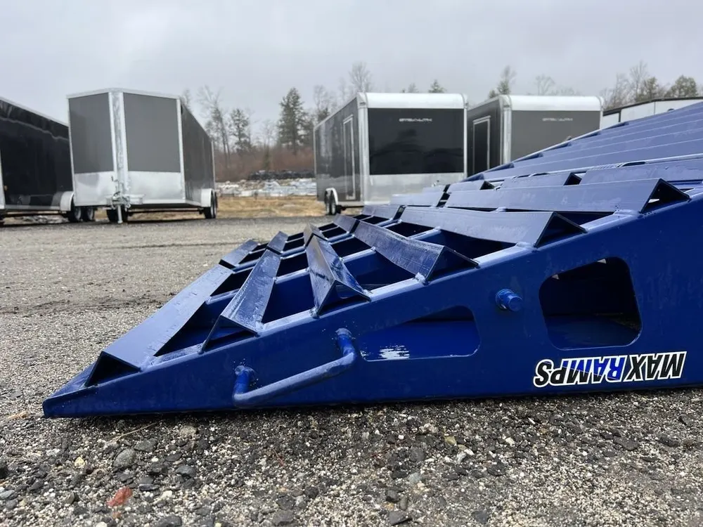 2022 Diamond C 7×24 20K Low Profile Equipment Trailer w/Max Ramps — view 7