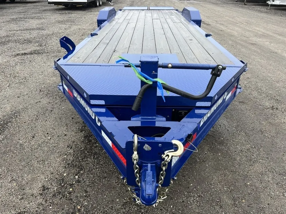 2022 Diamond C 7×24 20K Low Profile Equipment Trailer w/Max Ramps — view 4