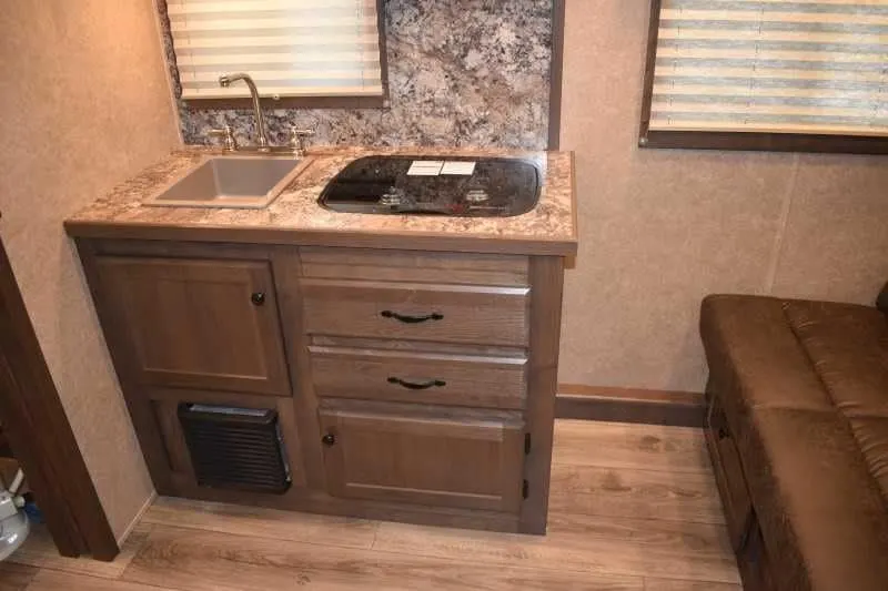 2022 Lakota Charger LQ 2 Horse Trailer with 9′ Short Wall — view 12