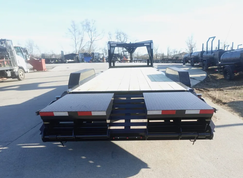7X22 Gooseneck Equipment Trailer with (2) 7K Axles & Mini King Kong Ramps — view 9