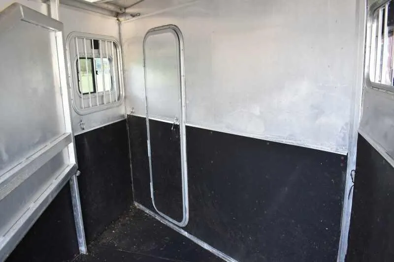 2002 Exiss SS20 2 Horse Trailer — view 5