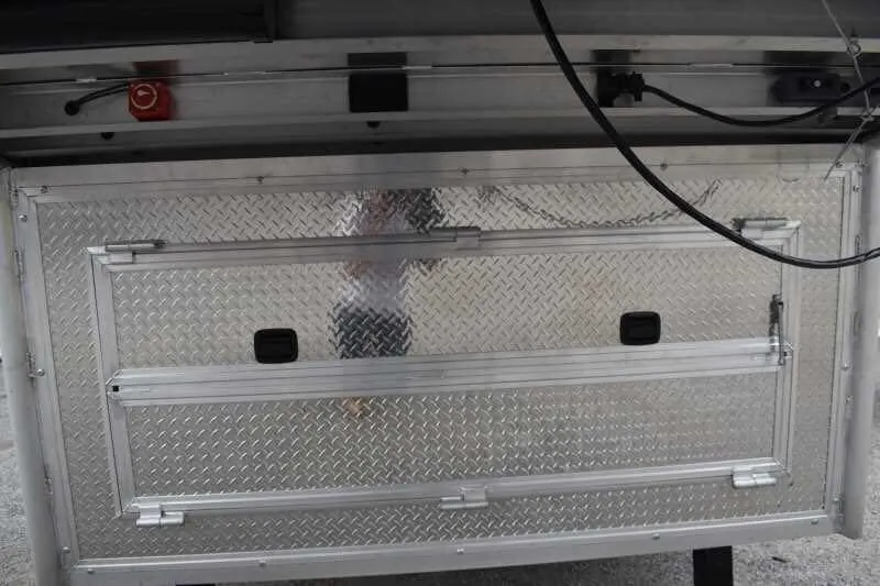 2021 Lakota BigHorn 8519TBB 5 Horse Trailer with 19′ Short Wall — view 11