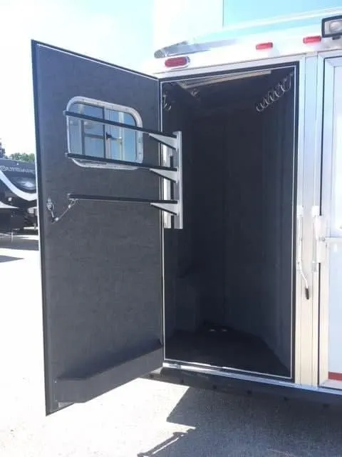2018 Platinum Coach 3 Horse Bumper Pull — view 3