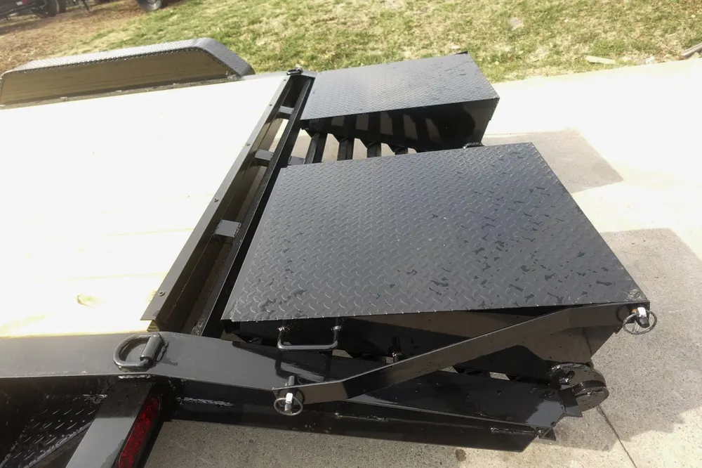 8.5×30 IBeam Gooseneck Deckover Trailer (2) 7K Axles King Kong Ramps 14K GVWR — view 8