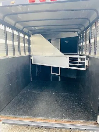 Used 2006 Adam 3 horse stock combo — view 9