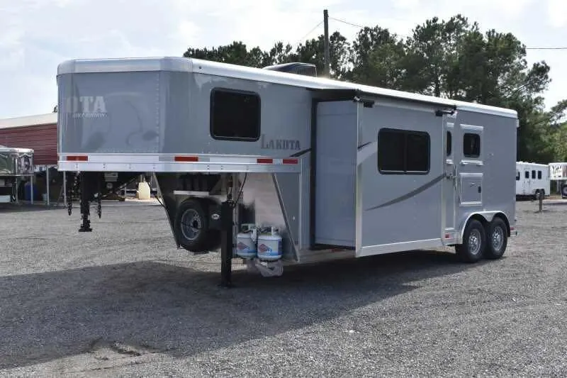 2020 Lakota Colt 8209SO 2 Horse Trailer with 9′ Short Wall — view 9