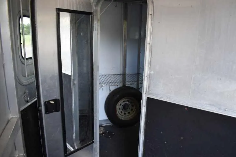 2002 Exiss SS20 2 Horse Trailer — view 8