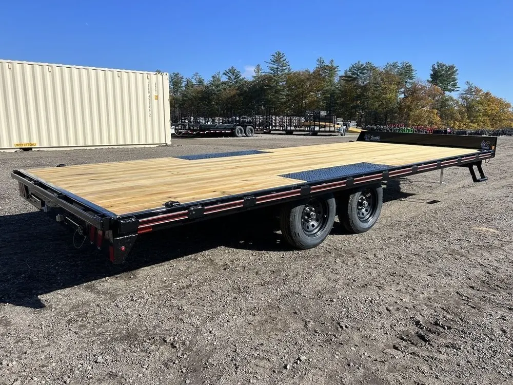 2024 Diamond C 8.5×20 7K Deckover Trailer w/Slide-In Ramps — view 7