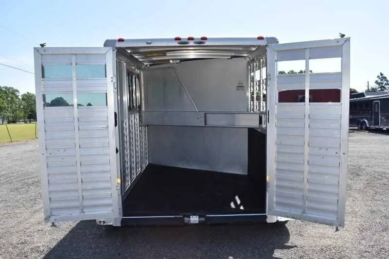 2014 Sundowner 2 Horse Gooseneck Trailer — view 4