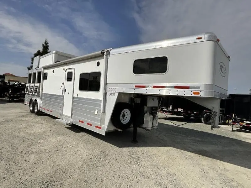 2008 4-Star Trailer 4 horse 12ft Outlaw LQ — view 5