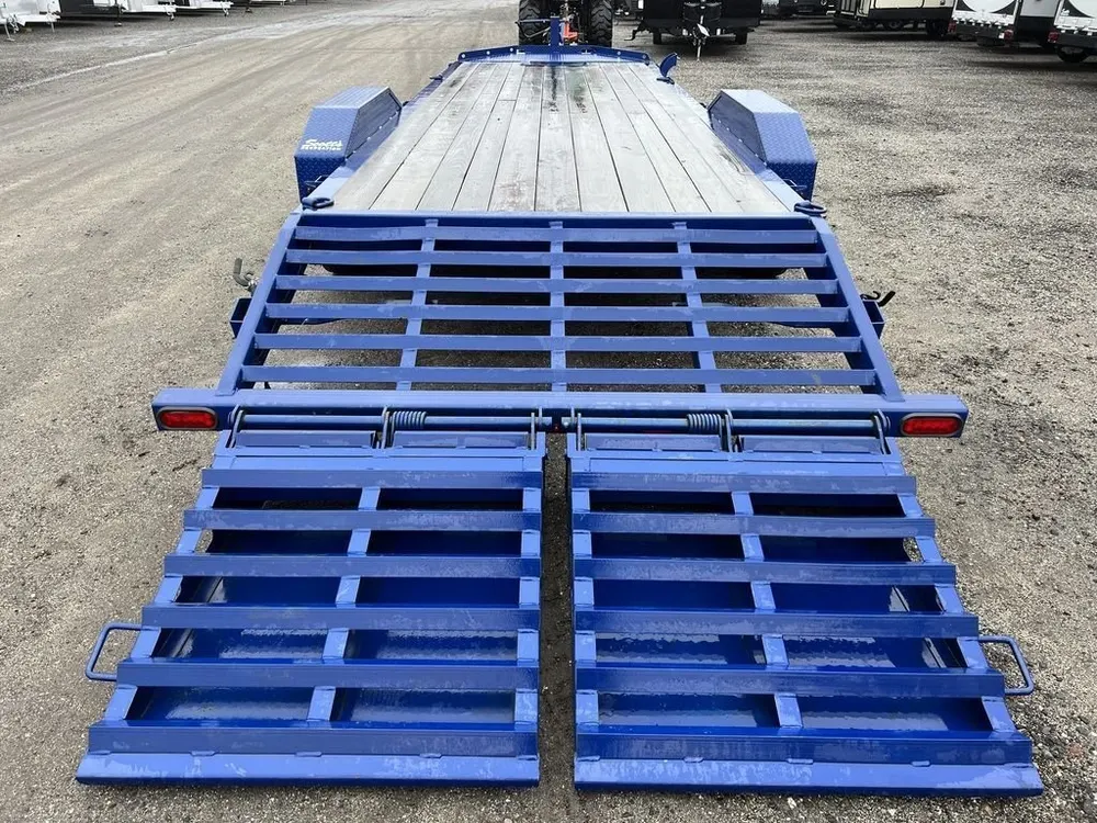 2022 Diamond C 7×24 20K Low Profile Equipment Trailer w/Max Ramps — view 5