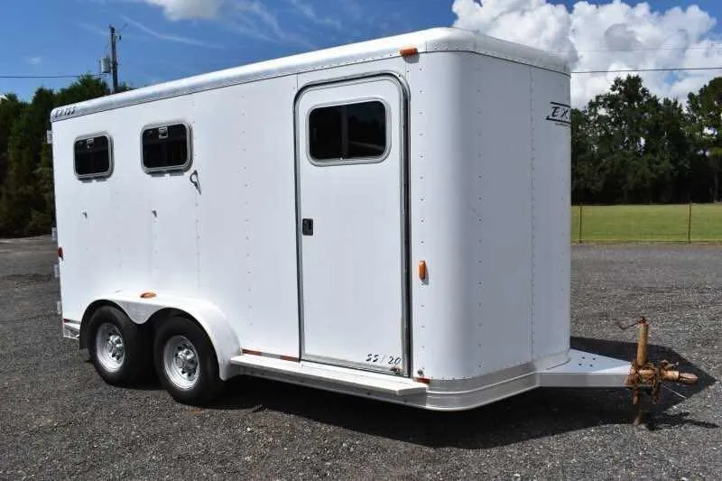 2002 Exiss SS20 2 Horse Trailer — view 2