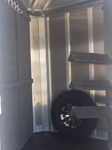 2018 Platinum Coach 3 Horse Bumper Pull — view 5