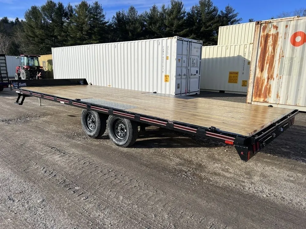 2024 Diamond C 8.5×22 7K Deckover Trailer w/Slide-In Ramps — view 4