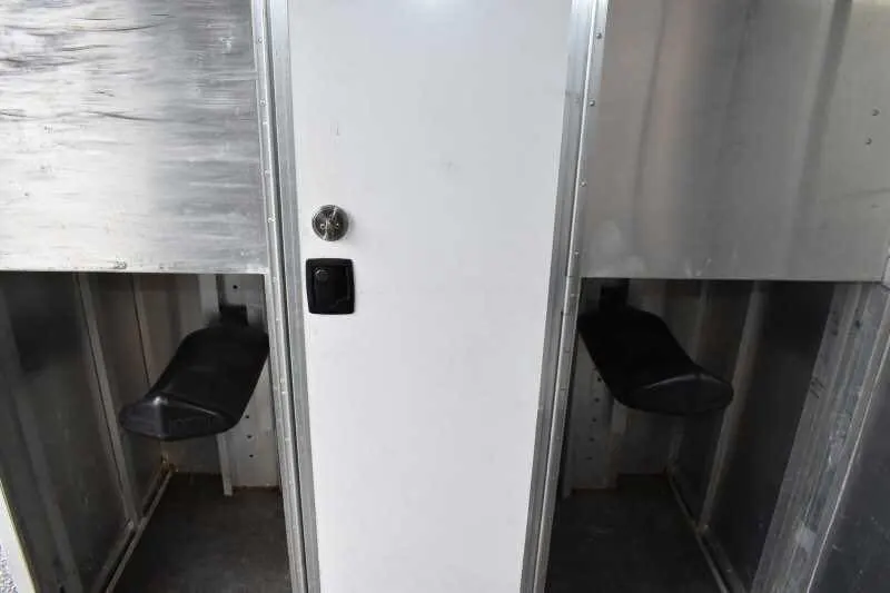 2003 Featherlite 2HST 2 Horse Trailer — view 11