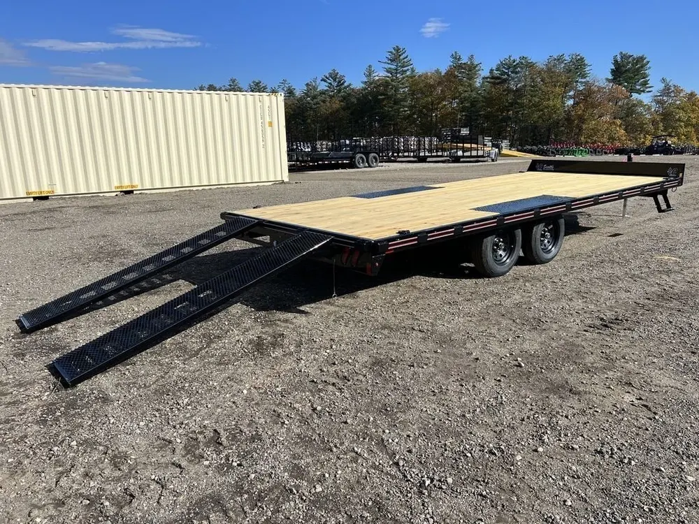 2024 Diamond C 8.5×20 7K Deckover Trailer w/Slide-In Ramps — view 12