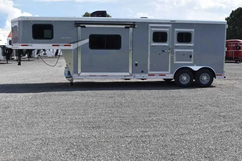 2020 Lakota Colt 8209SO 2 Horse Trailer with 9′ Short Wall — view 7