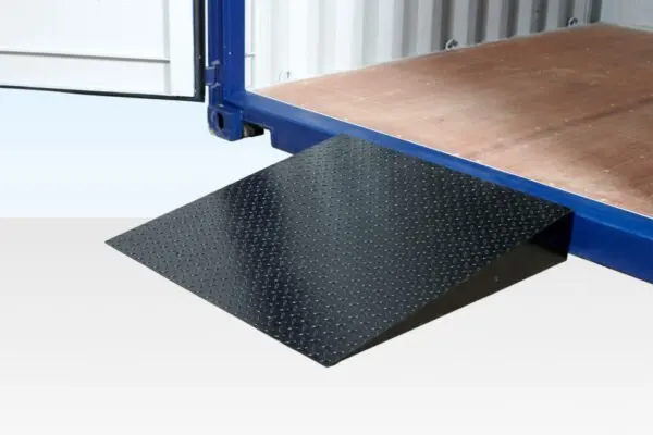 Auffahrrampe für Seecontainer