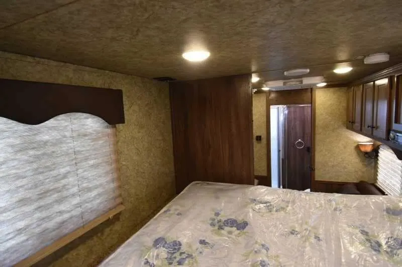 2018 Lakota Charger LQ Stock Trailer with 9′ Short Wall — view 9