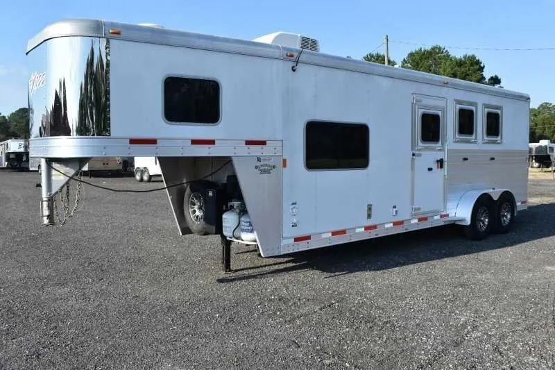 2015 Exiss 7308LQ 3 Horse Trailer with 8′ Short Wall — view 5
