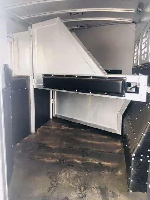 2018 Platinum Coach 3 Horse Bumper Pull — view 10