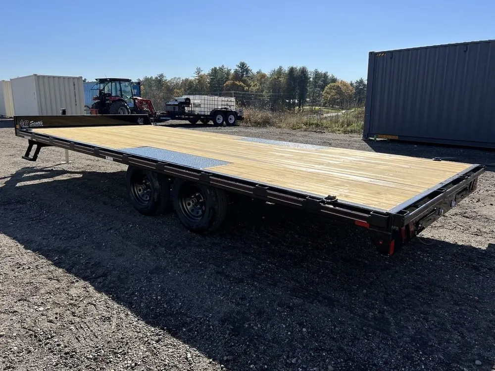 2024 Diamond C 8.5×20 7K Deckover Trailer w/Slide-In Ramps — view 5