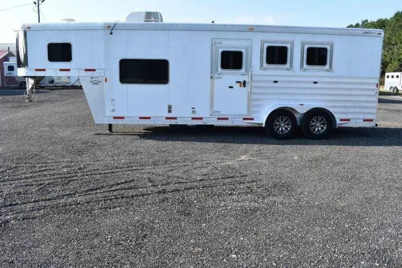 2015 Exiss 7308LQ 3 Horse Trailer with 8′ Short Wall — view 6