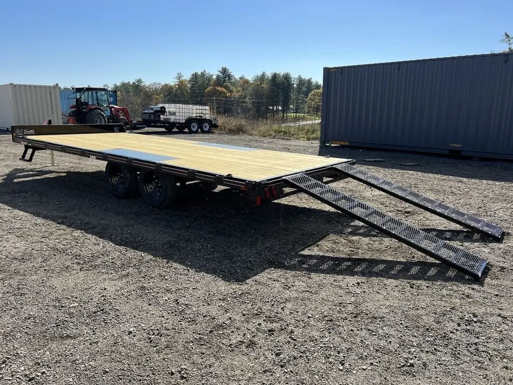 2024 Diamond C 8.5×20 7K Deckover Trailer w/Slide-In Ramps — view 3