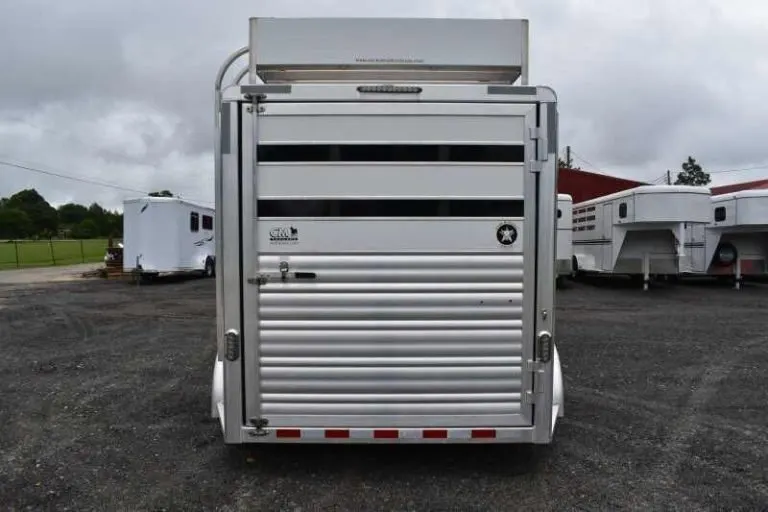 2012 CM 3HBP 3 Horse Trailer — view 12
