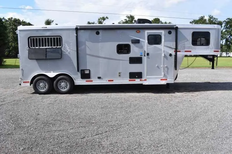 2020 Lakota Colt 8209SO 2 Horse Trailer with 9′ Short Wall — view 4