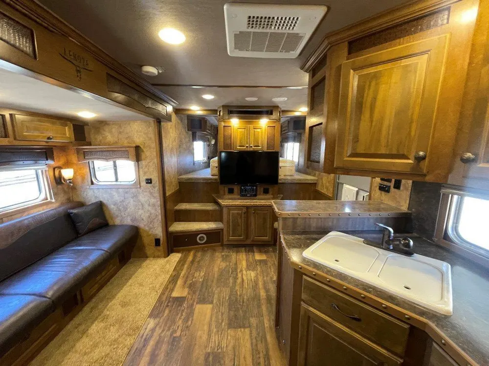 2015 Lakota Bighorn Edition 8414 4 Horse Trailer With Living Quarters “1 Slide” — view 11